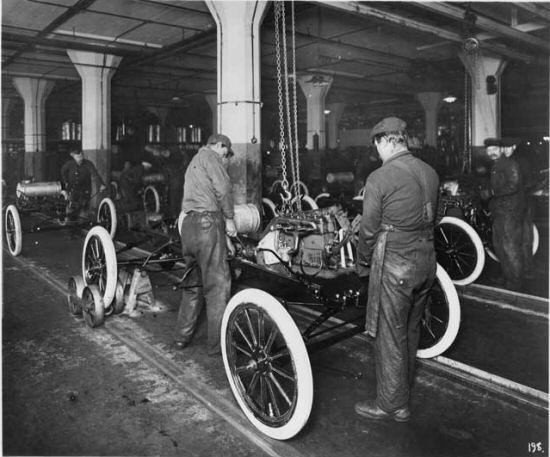 Usine Ford à Detroit, 1913, 